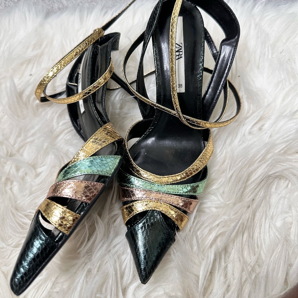 Zara women Pyton/snakeskin pointed tip metallic heels with ankle straps in 38